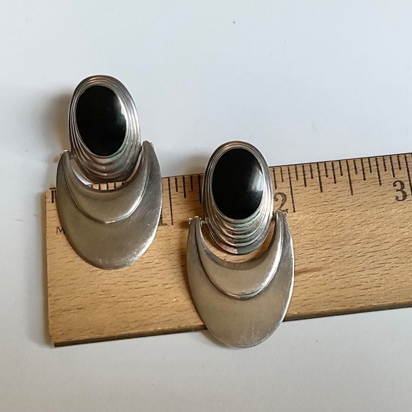 Vintage Sterling Silver & Onyx Round Stud Earrings ETC10223  Vintage Sterling Silver Onyx Post Earrings
